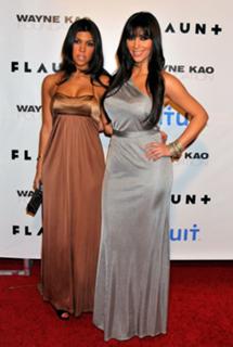 Kourtney Kardashian feet photo thumbnail