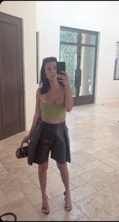 Kourtney Kardashian feet photo thumbnail