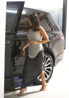 Kourtney Kardashian feet photo thumbnail