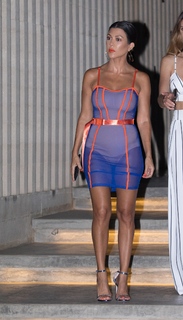 Kourtney Kardashian feet photo thumbnail