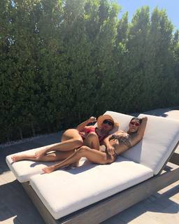 Kourtney Kardashian feet photo thumbnail