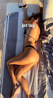 Kourtney Kardashian feet photo thumbnail