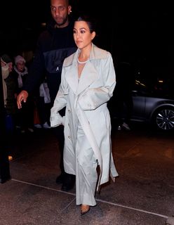 Kourtney Kardashian feet photo thumbnail