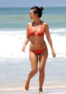 Kourtney Kardashian feet photo thumbnail