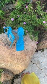 Kourtney Kardashian feet photo thumbnail