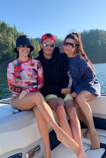 Kourtney Kardashian feet photo thumbnail
