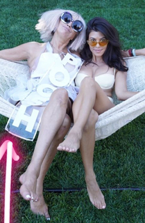 Kourtney Kardashian feet photo thumbnail