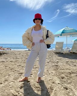 Kourtney Kardashian feet photo thumbnail