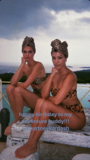 Kourtney Kardashian feet photo thumbnail