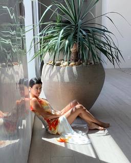 Kourtney Kardashian feet photo thumbnail