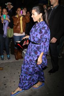 Kourtney Kardashian feet photo thumbnail