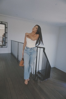 Kourtney Kardashian feet photo thumbnail