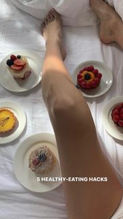 Kourtney Kardashian feet photo thumbnail