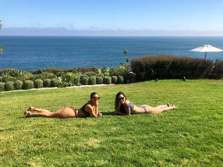 Kourtney Kardashian feet photo thumbnail