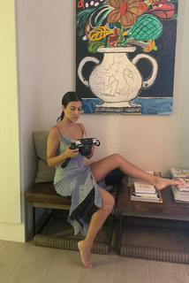 Kourtney Kardashian feet photo thumbnail
