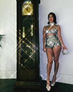 Kourtney Kardashian feet photo thumbnail