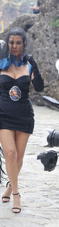 Kourtney Kardashian feet photo thumbnail