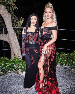 Kourtney Kardashian feet photo thumbnail