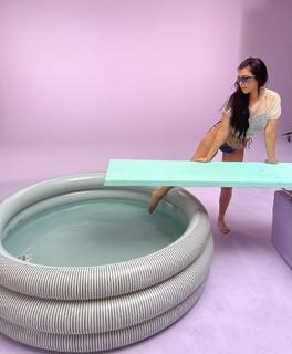 Kourtney Kardashian feet photo thumbnail