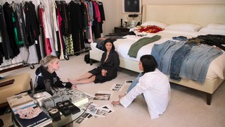 Kourtney Kardashian feet photo thumbnail