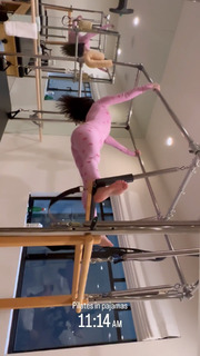 Kourtney Kardashian feet photo thumbnail