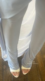 Kourtney Kardashian feet photo thumbnail