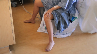 Kourtney Kardashian feet photo thumbnail