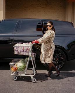 Kourtney Kardashian feet photo thumbnail