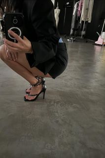 Kourtney Kardashian feet photo thumbnail