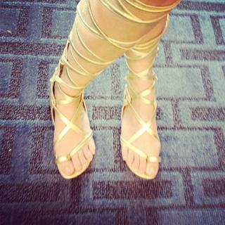 Kourtney Kardashian feet photo thumbnail
