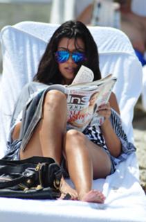 Kourtney Kardashian feet photo thumbnail