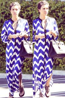 Kourtney Kardashian feet photo thumbnail