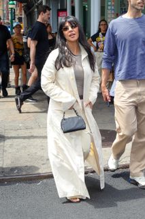 Kourtney Kardashian feet photo 8