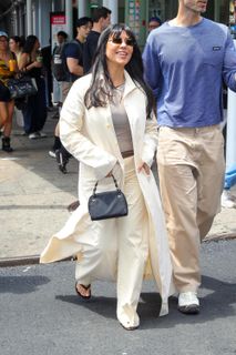 Kourtney Kardashian feet photo 7