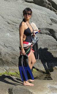 Kourtney Kardashian feet photo thumbnail