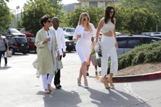 Kris Jenner feet photo thumbnail
