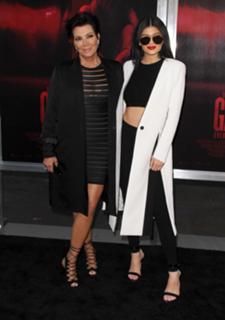 Kris Jenner feet photo thumbnail