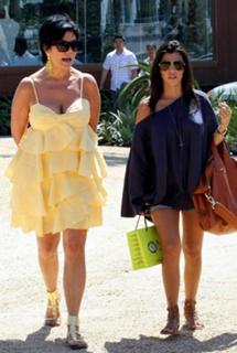 Kris Jenner feet photo thumbnail