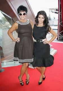 Kris Jenner feet photo thumbnail