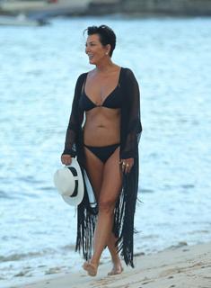 Kris Jenner feet photo thumbnail