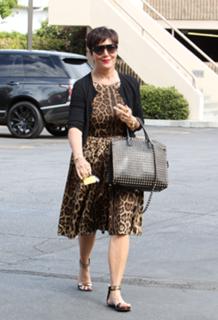 Kris Jenner feet photo thumbnail