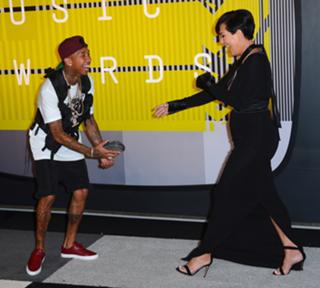 Kris Jenner feet photo thumbnail