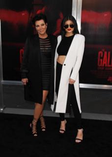 Kris Jenner feet photo thumbnail