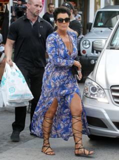 Kris Jenner feet photo thumbnail