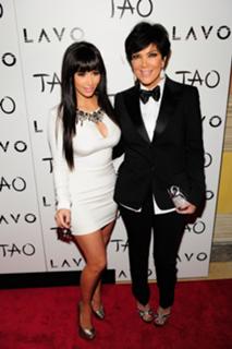 Kris Jenner feet photo thumbnail