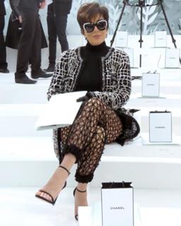 Kris Jenner feet photo thumbnail
