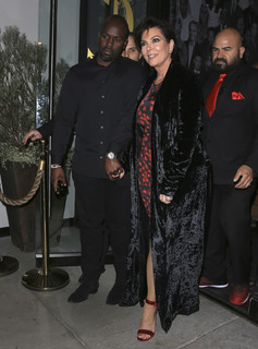 Kris Jenner feet photo thumbnail