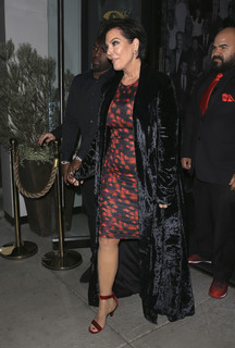 Kris Jenner feet photo thumbnail