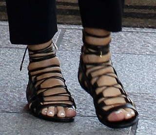 Kris Jenner feet photo thumbnail