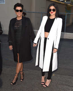 Kris Jenner feet photo thumbnail